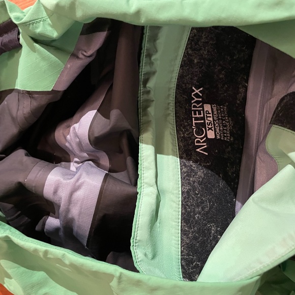 Arc'teryx Women's Rain Jacket - Picture 4 of 8